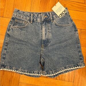 ASOS DESIGN
denim dad shorts with tapestry floral trim in white